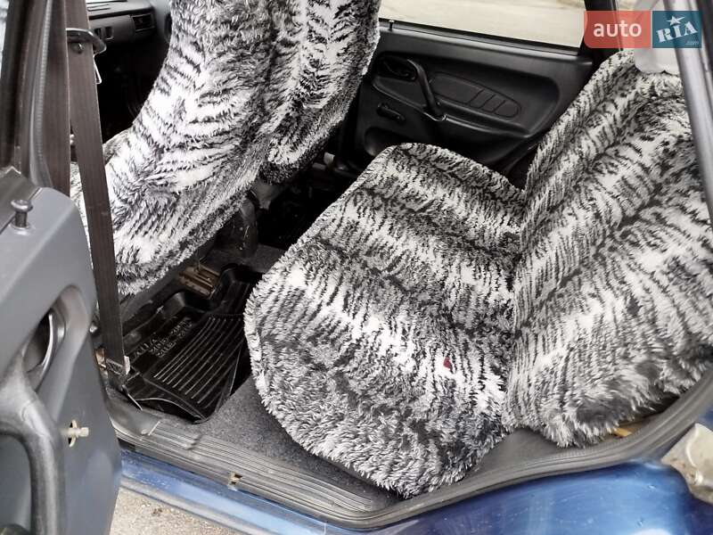 Седан ВАЗ / Lada 21099 2001 в Днепре