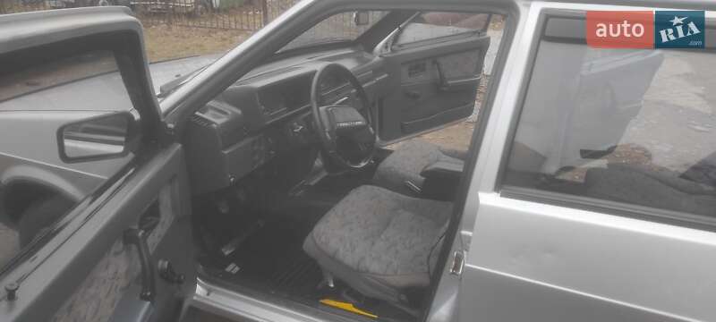 Седан ВАЗ / Lada 21099 2003 в Черновцах