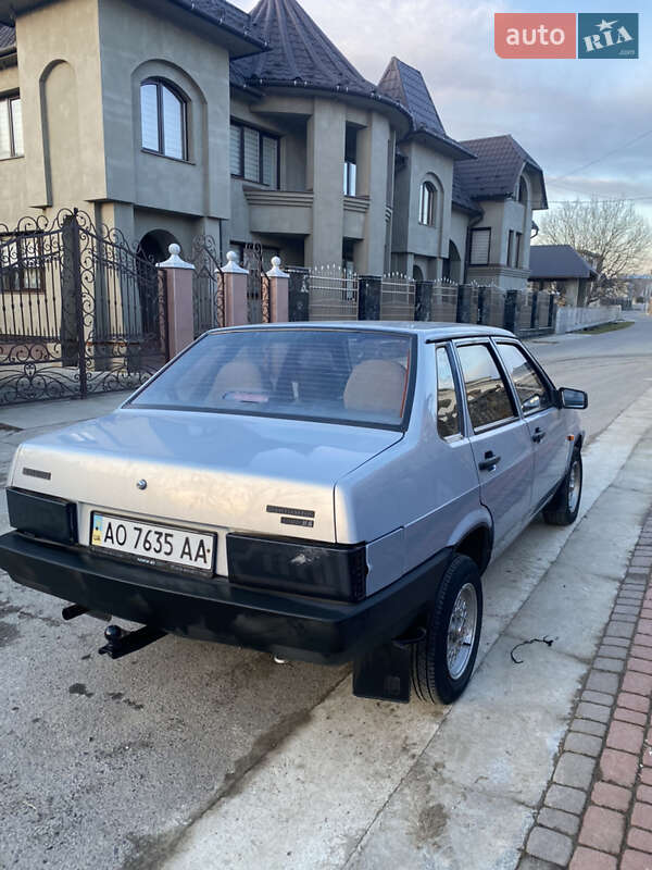 Седан ВАЗ / Lada 21099 2005 в Тячеве