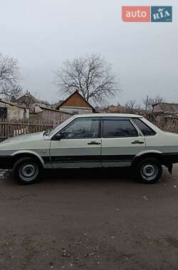 Седан ВАЗ / Lada 21099 2003 в Кривом Роге