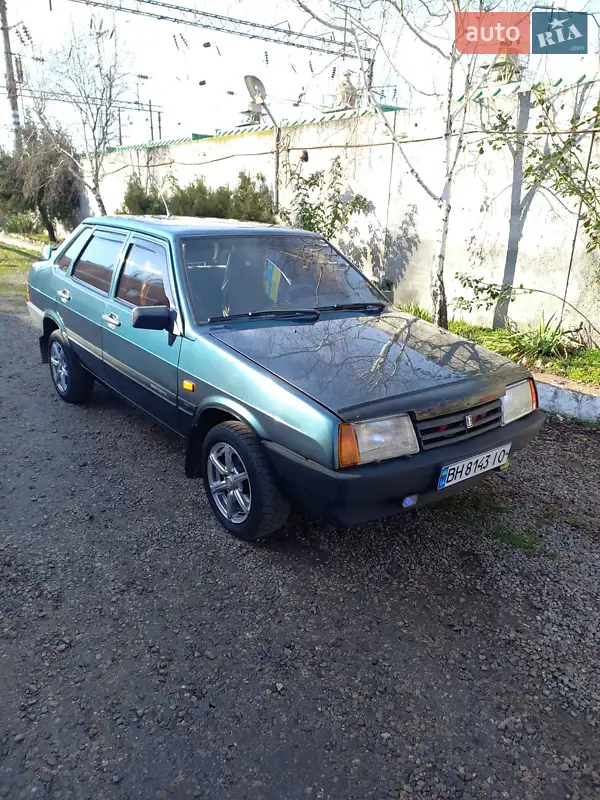 ВАЗ / Lada 21099