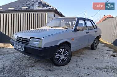 Седан ВАЗ / Lada 21099 2003 в Ужгороде