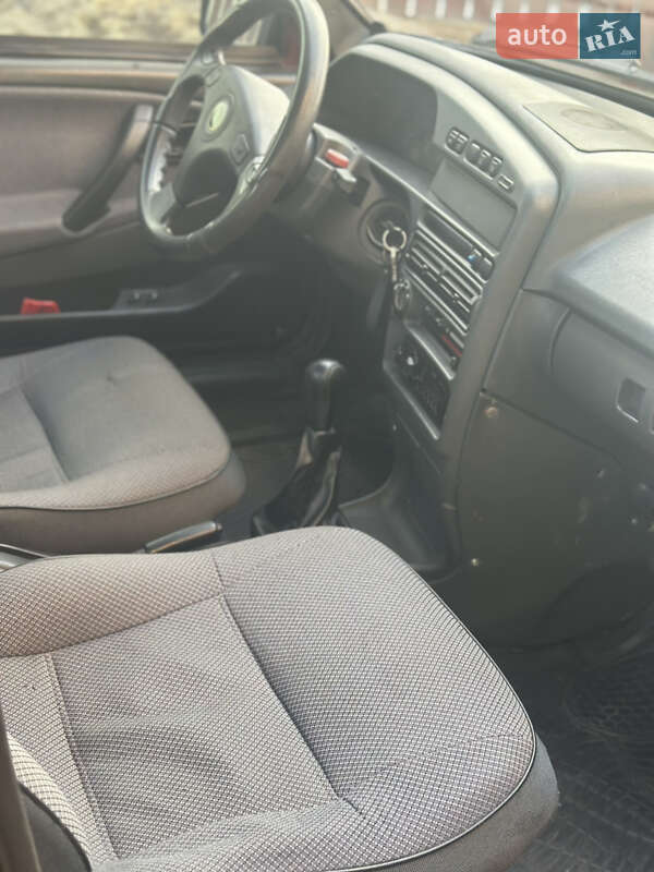 Седан ВАЗ / Lada 21099 2008 в Луцьку