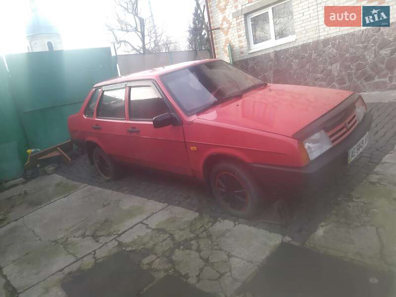 Седан ВАЗ / Lada 21099 1993 в Львове