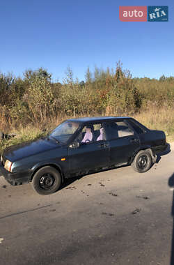 Седан ВАЗ / Lada 21099 2004 в Львове