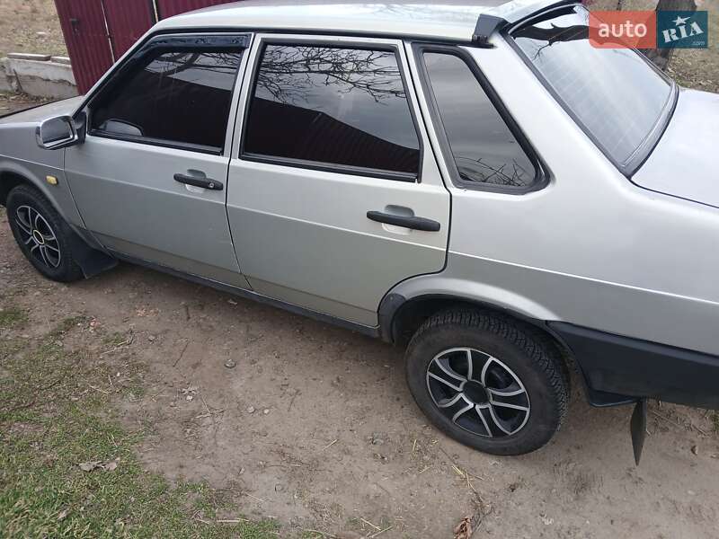 Седан ВАЗ / Lada 21099 2008 в Южноукраинске