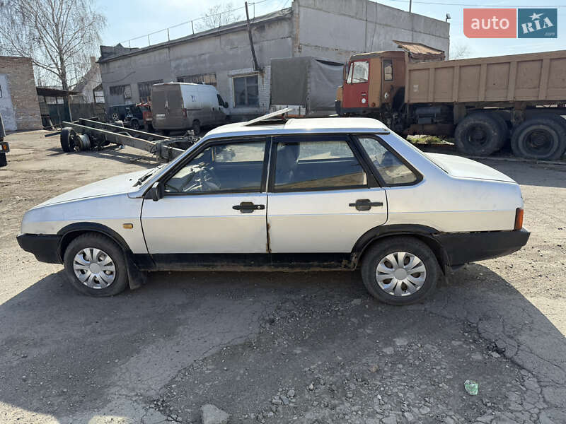 Седан ВАЗ / Lada 21099 2001 в Синельниково фото 4 Седан ВАЗ / Lada 21099 2001 в Синельниково