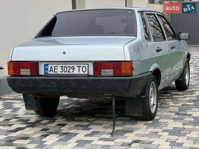 Седан ВАЗ / Lada 21099 1998 в Днепре