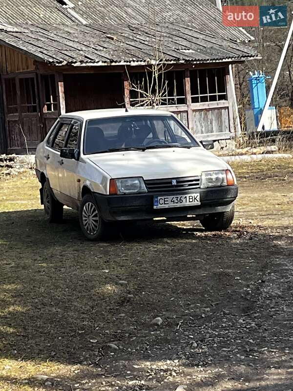 Седан ВАЗ / Lada 21099 1996 в Косове