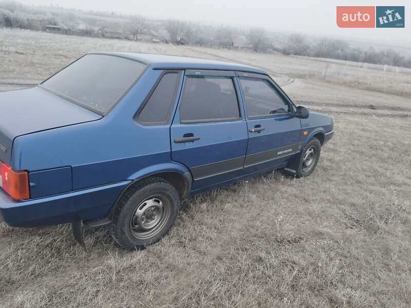 Седан ВАЗ / Lada 21099 2005 в Славянске