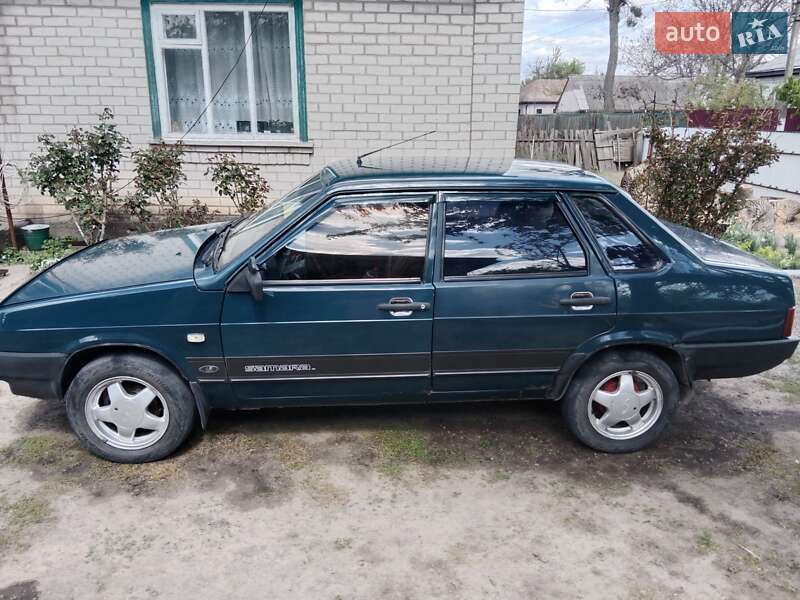 Седан ВАЗ / Lada 21099 2004 в Черкассах