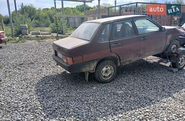 Седан ВАЗ 21099 2007 в Хотине