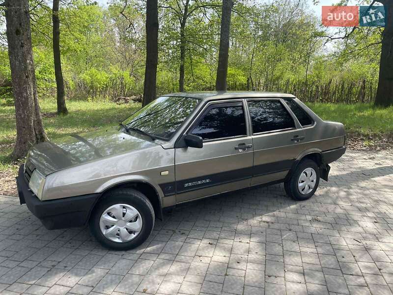 ВАЗ / Lada 21099 2002
