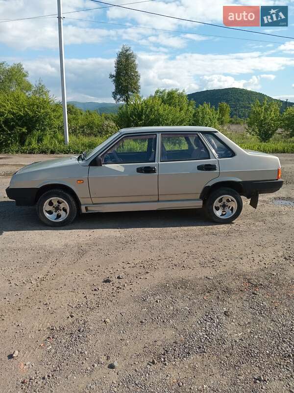 Седан ВАЗ / Lada 21099 2007 в Ужгороді