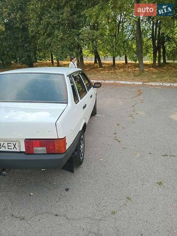 Седан ВАЗ / Lada 21099 2005 в Киеве