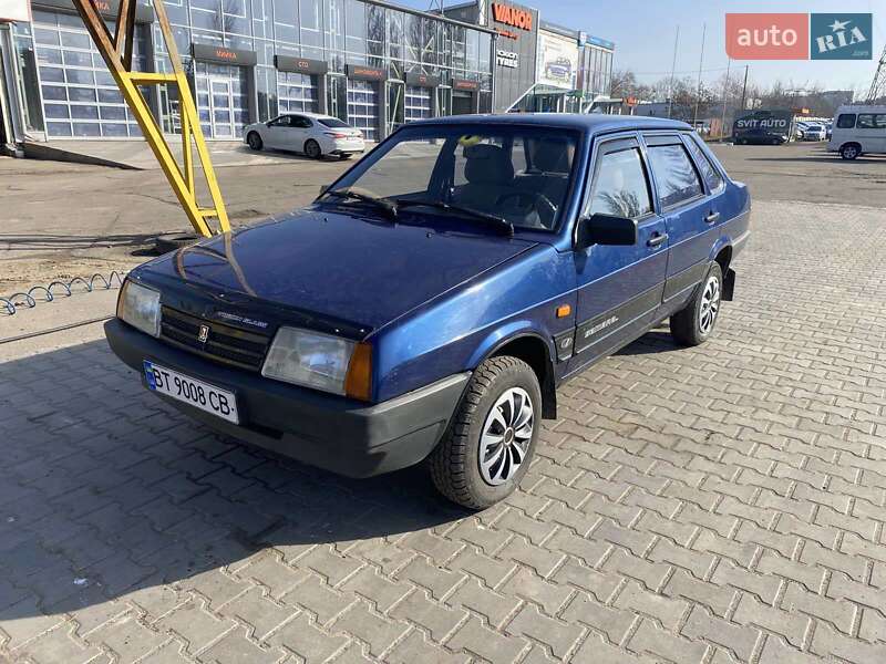 Седан ВАЗ 21099 2004 в 