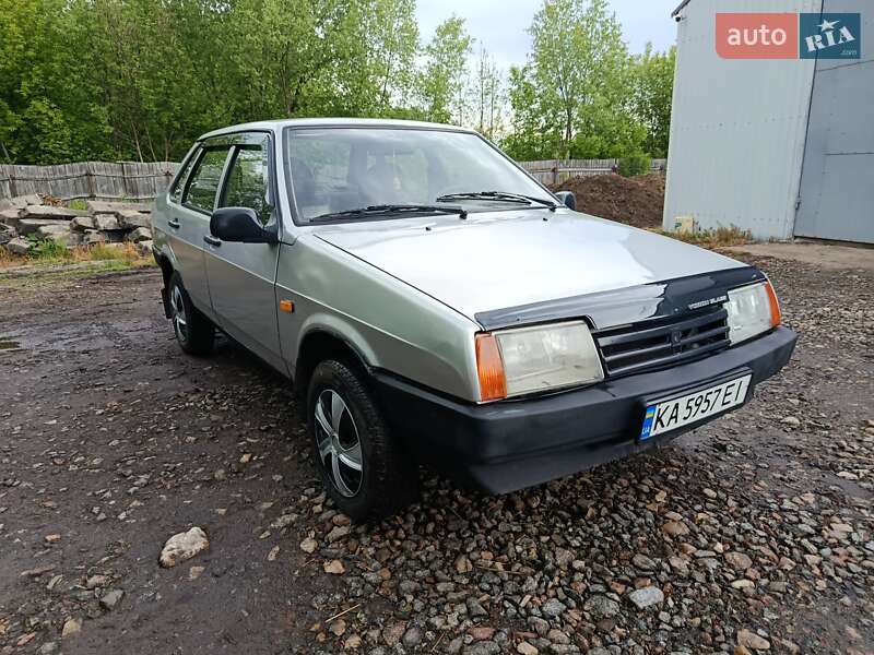 Седан ВАЗ 21099 2005 в 
