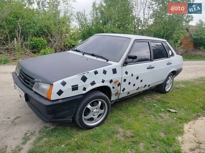 Седан ВАЗ / Lada 21099 1998 в Хмельницком