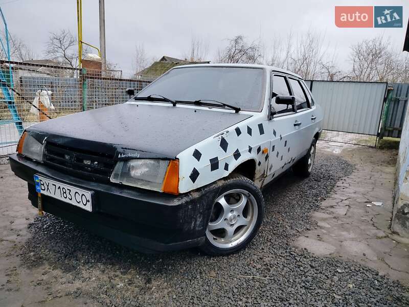 Седан ВАЗ / Lada 21099 1998 в Хмельницком
