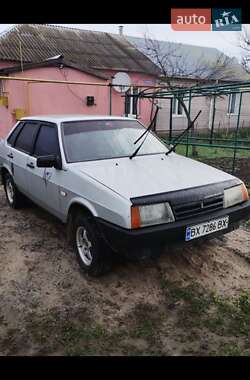 Седан ВАЗ 21099 2004 в Деражні