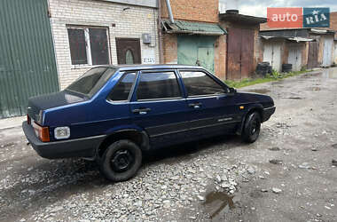 Седан ВАЗ 21099 2004 в 