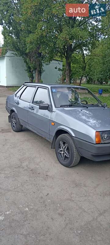 Седан ВАЗ 21099 2011 в 