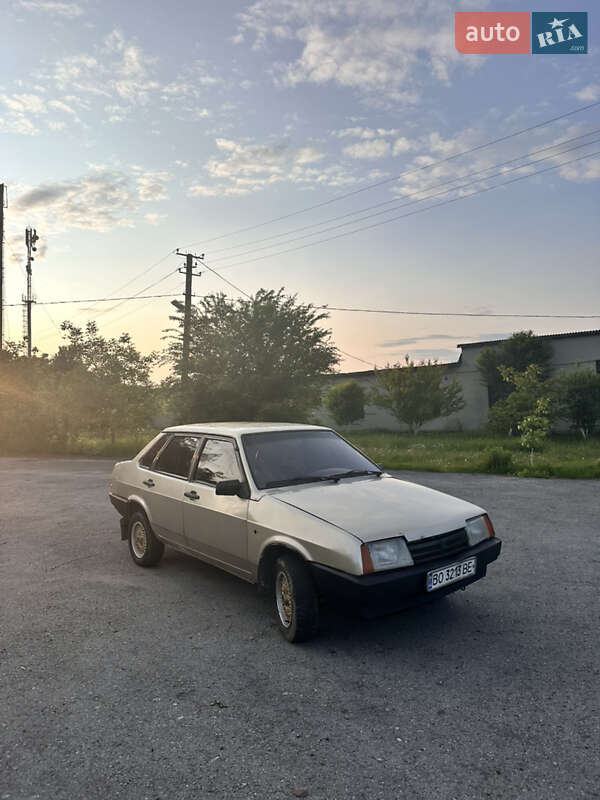 Седан ВАЗ / Lada 21099 1998 в Зборове