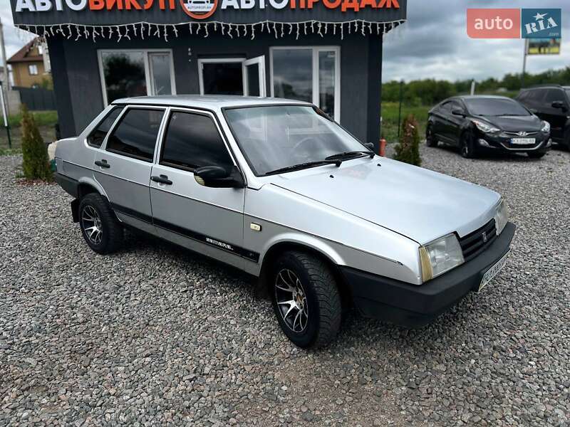 Седан ВАЗ 21099 2005 в 