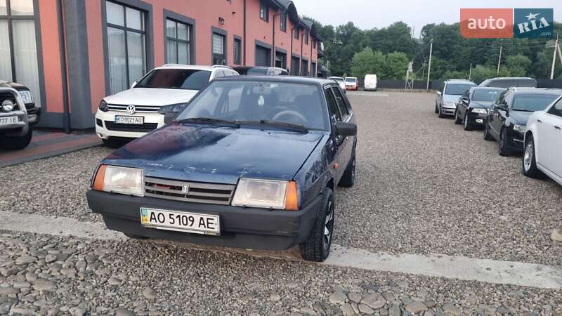 Седан ВАЗ / Lada 21099 2004 в Тячеве
