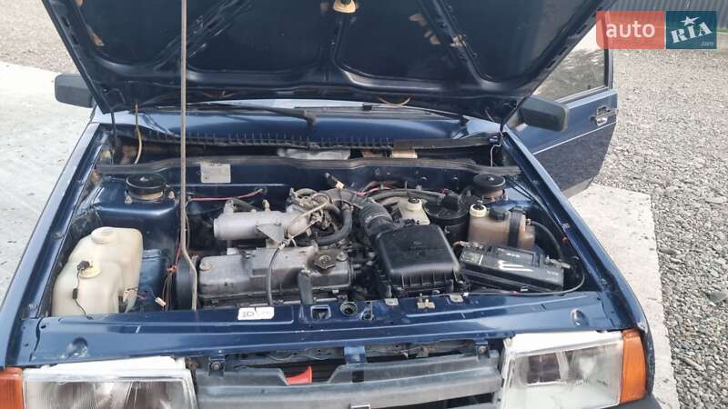 Седан ВАЗ / Lada 21099 2004 в Тячеве