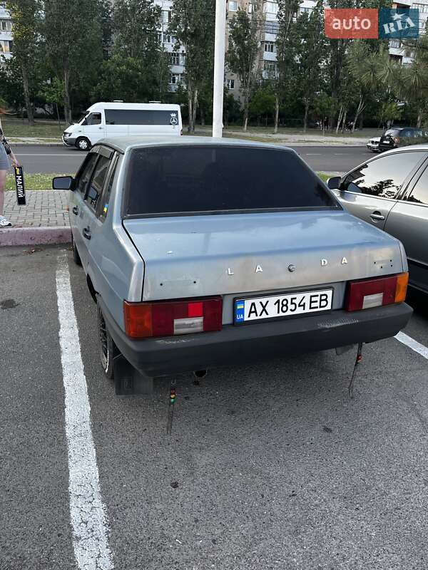 Седан ВАЗ / Lada 21099 1999 в Николаеве