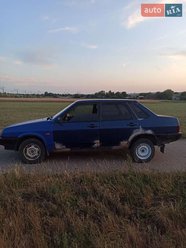 Седан ВАЗ / Lada 21099 2000 в Томаківці