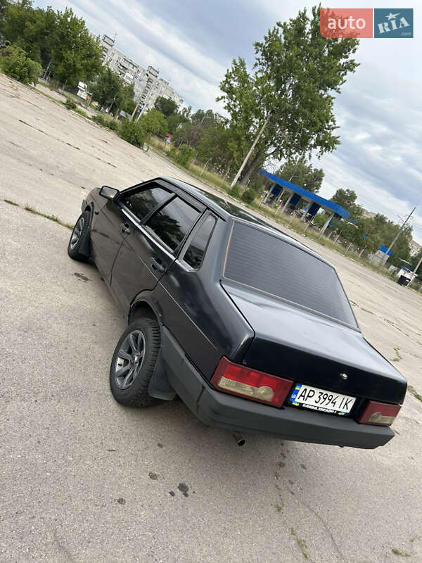 Седан ВАЗ / Lada 21099 2000 в Запорожье