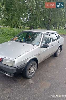 Седан ВАЗ 21099 2002 в Бурині