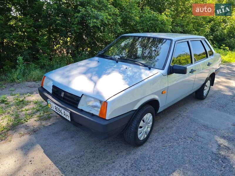 Седан ВАЗ / Lada 21099 2004 в Миргороде