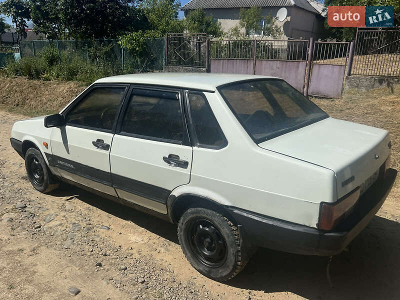 Седан ВАЗ / Lada 21099 1998 в Ужгороде
