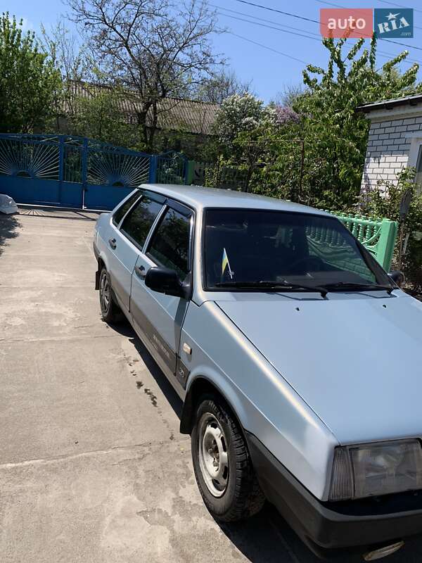 Седан ВАЗ / Lada 21099 2005 в Днепре