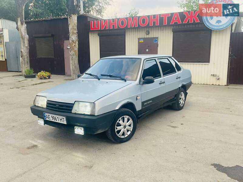 Седан ВАЗ / Lada 21099 2005 в Новомосковске