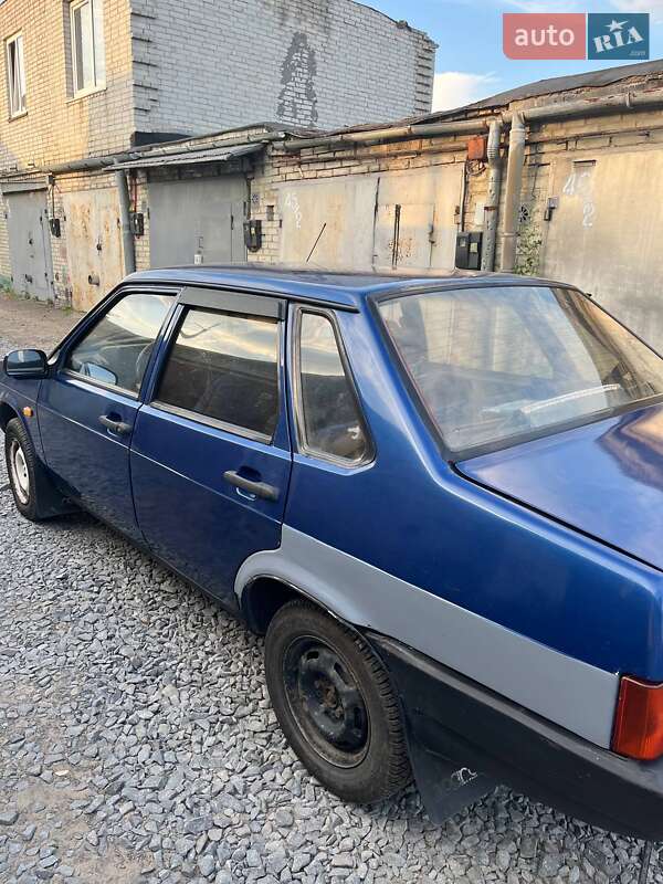 Седан ВАЗ / Lada 21099 2000 в Львове