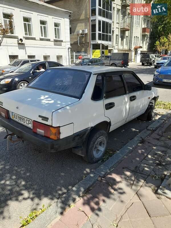 Седан ВАЗ / Lada 21099 1992 в Харькове