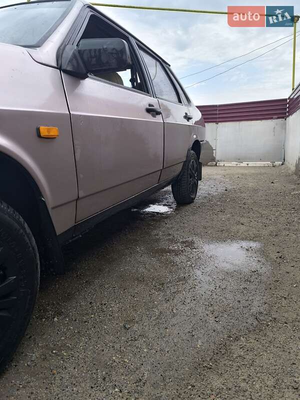 Седан ВАЗ / Lada 21099 2001 в Днепре