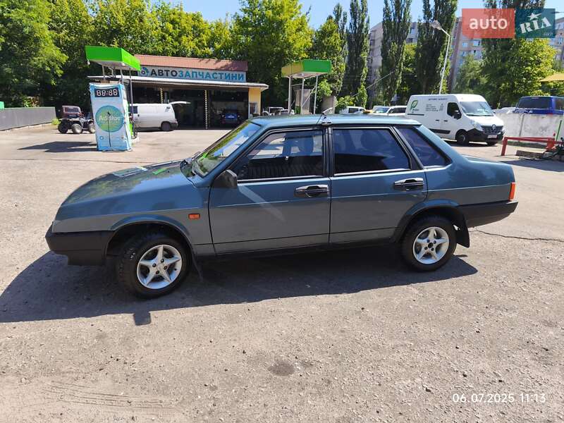 Седан ВАЗ 21099 2001 в 