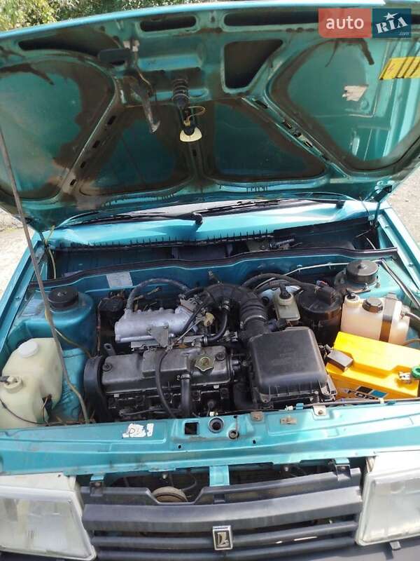 Седан ВАЗ / Lada 21099 1999 в Днепре