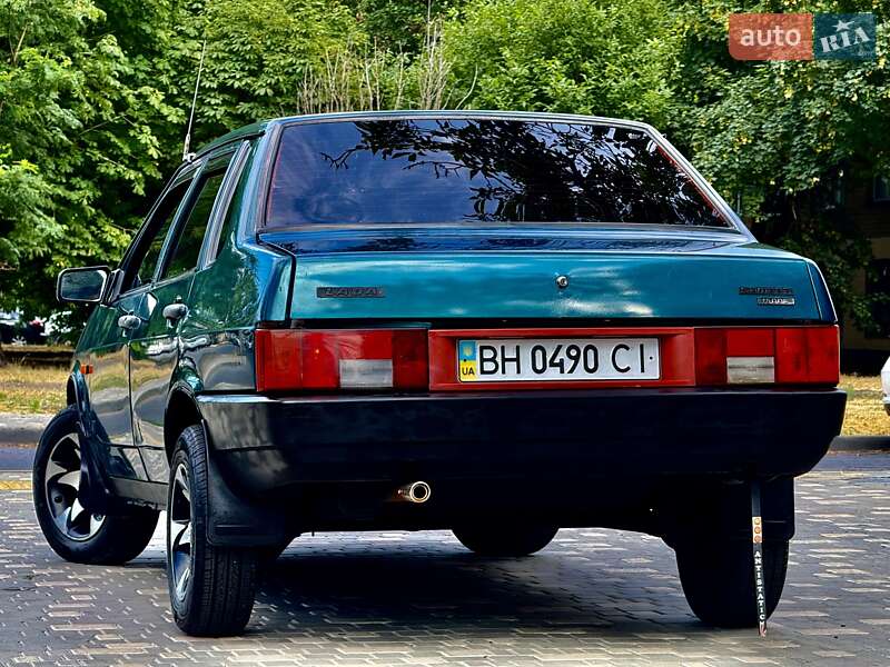 Седан ВАЗ / Lada 21099 1999 в Одессе