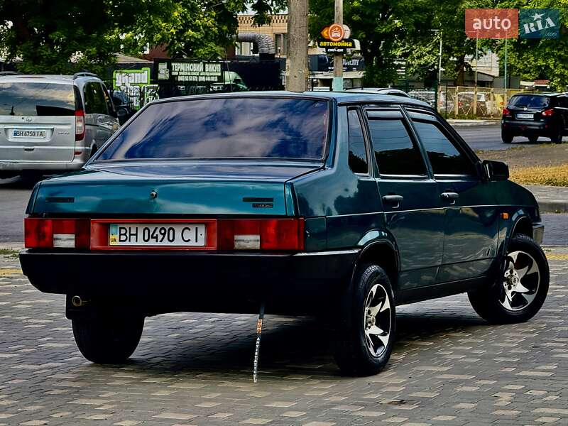 Седан ВАЗ / Lada 21099 1999 в Одессе