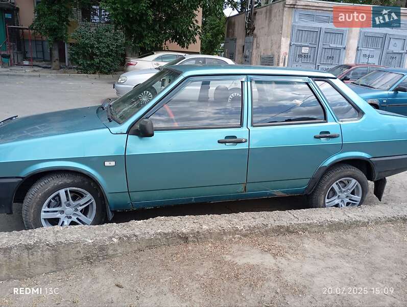 Седан ВАЗ / Lada 21099 1999 в Николаеве