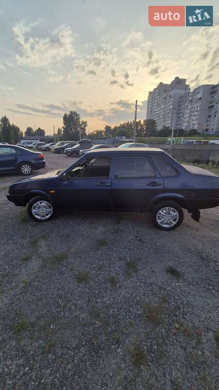 Седан ВАЗ / Lada 21099 2005 в Києві