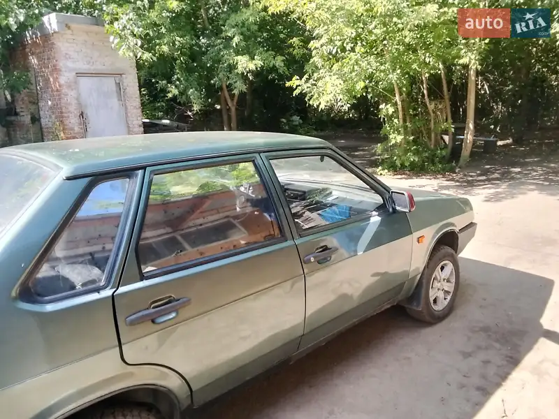 ВАЗ / Lada 21099