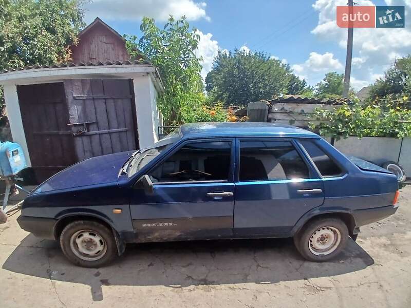 Седан ВАЗ / Lada 21099 2004 в Теофиполе