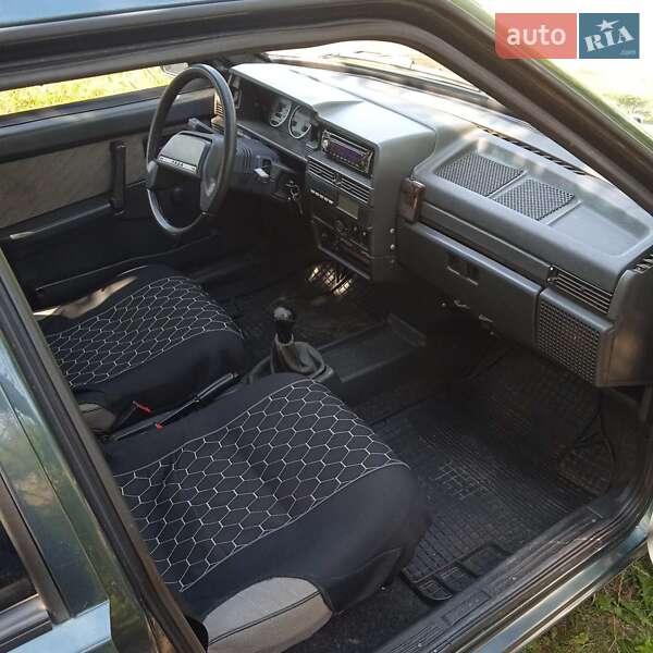 Седан ВАЗ / Lada 21099 2004 в Чопі